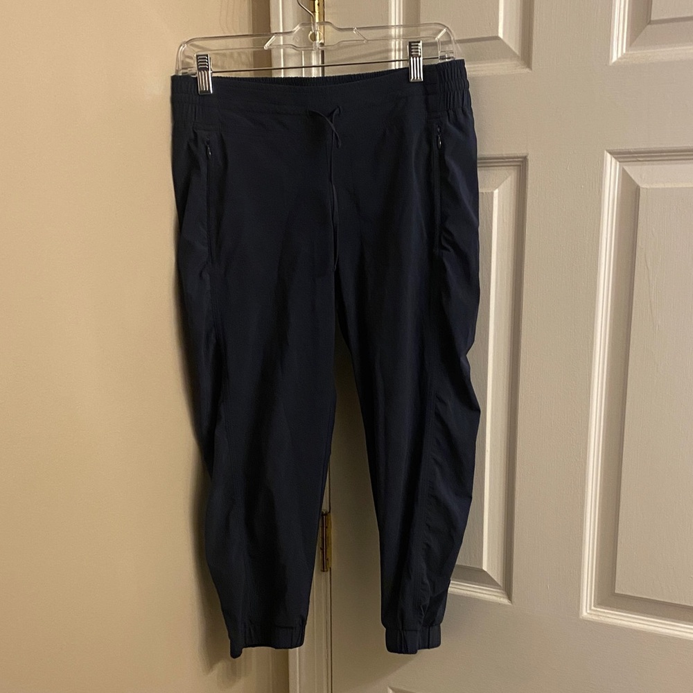Athleta Capri Jogger Pants - Picture 2 of 3